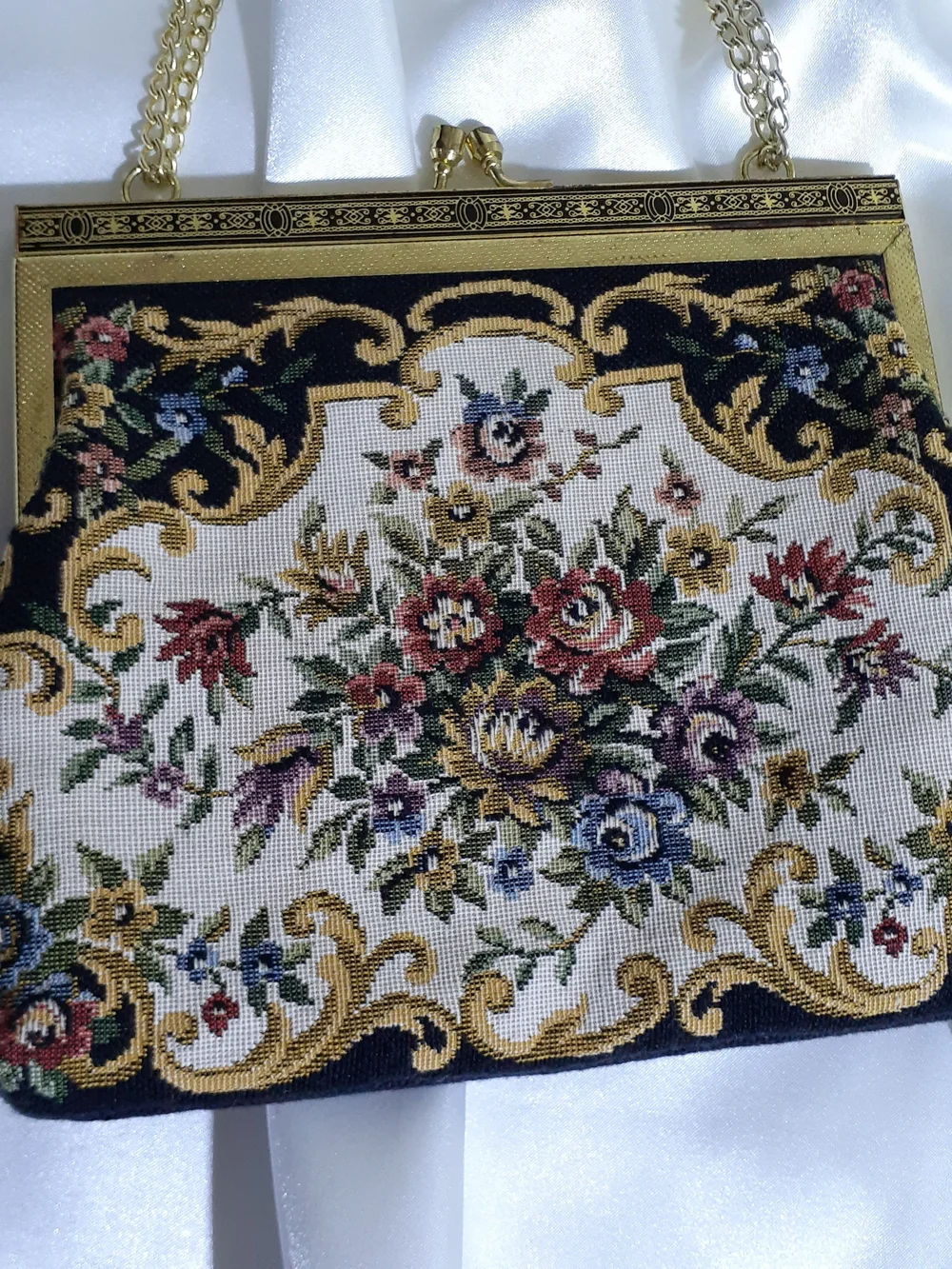 None classic floral